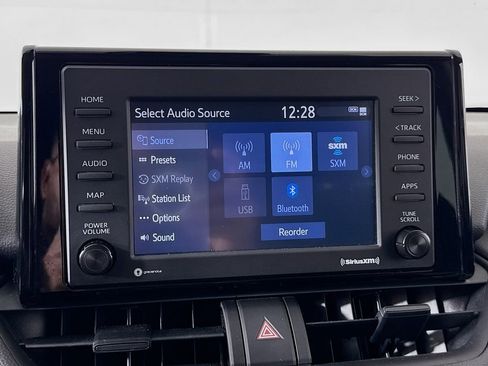 Used 2022 Toyota RAV4 LE FWD image 16
