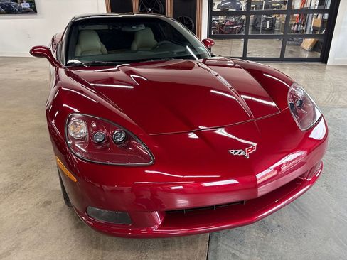 Used 2007 Chevrolet Corvette Coupe w/ Preferred Equipment Group image 21
