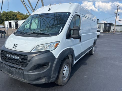 Used 2023 RAM ProMaster 2500 FWD image 2