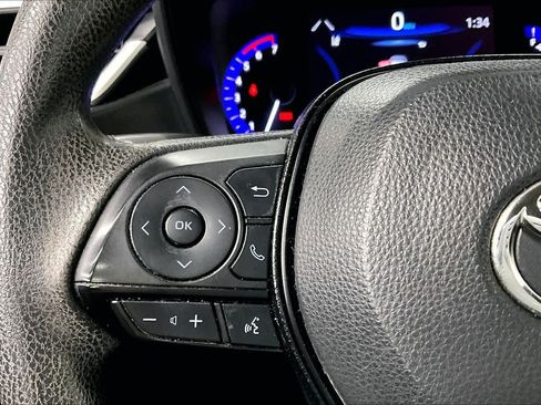Used 2021 Toyota Corolla LE FWD image 23