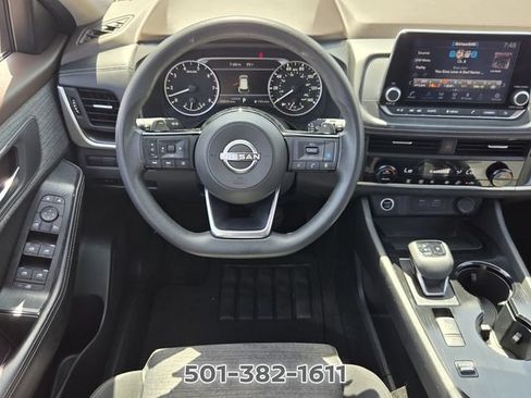 Used 2023 Nissan Rogue SV FWD image 15