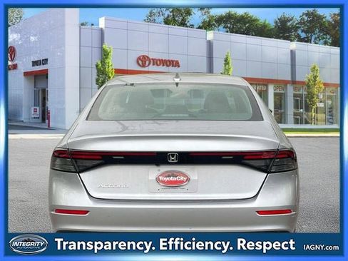 Used 2023 Honda Accord EX image 7