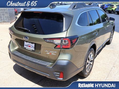 Used 2021 Subaru Outback Premium image 6