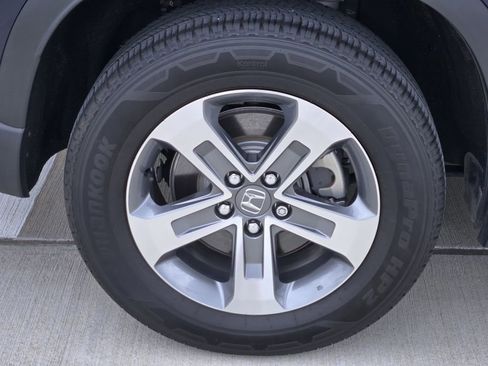 Certified 2025 Honda Pilot EX-L image 10