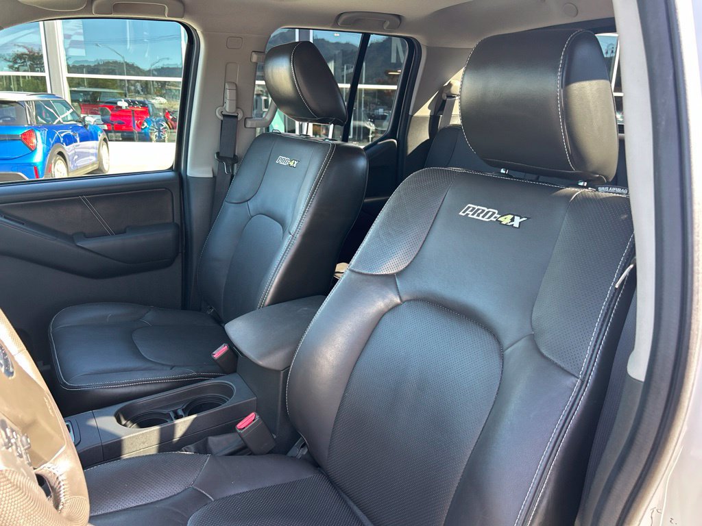 Used 2014 Nissan Frontier PRO-4X w/ Pro-4x Luxury Package AWD/4WD image 12