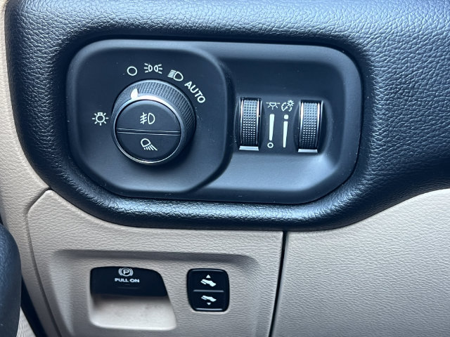 Used 2019 RAM 1500 Big Horn AWD/4WD image 20