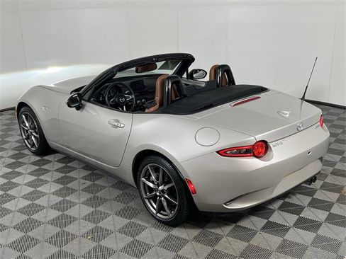 Used 2022 MAZDA MX-5 Miata Grand Touring image 6