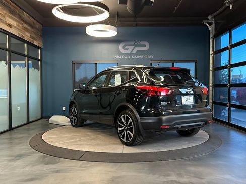 Used 2017 Nissan Rogue Sport SL w/ SL Premium Package AWD/4WD image 5