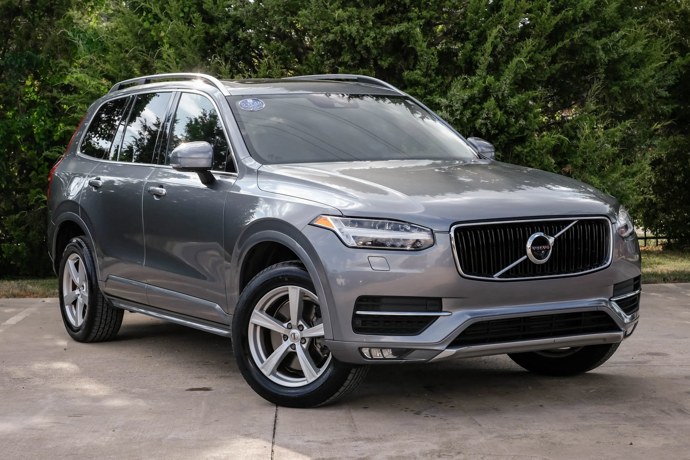 Used 2017 Volvo XC90 T5 Momentum w/ Vision Package FWD image 7