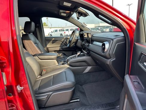 Used 2023 Chevrolet Colorado LT w/ LT Convenience Package III RWD image 18
