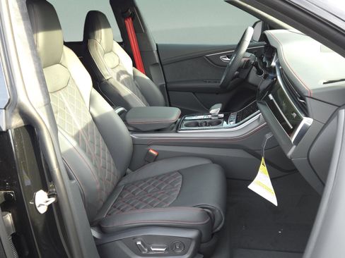 New 2026 Audi SQ8 Prestige image 13