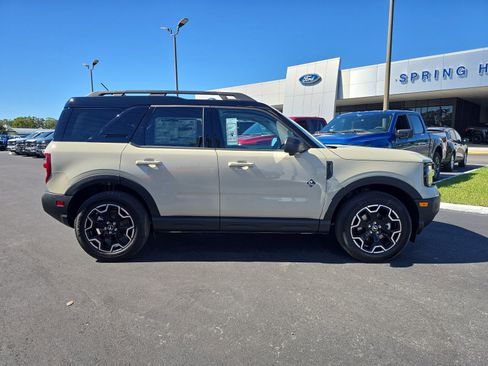New 2025 Ford Bronco Sport Outer Banks w/ Outer Banks Tech Package+ AWD/4WD image 3