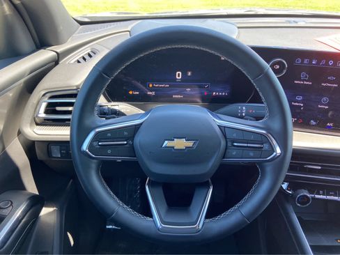 Used 2026 Chevrolet Traverse LT AWD/4WD image 20