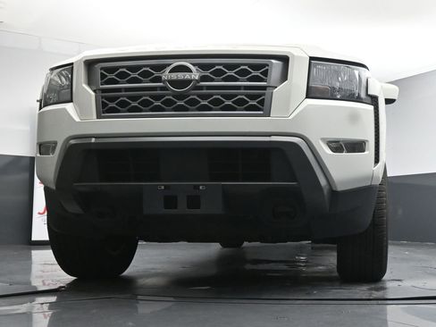 Used 2022 Nissan Frontier SV w/ Technology Package AWD/4WD image 19