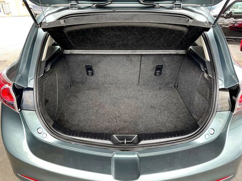 Used 2012 MAZDA MAZDA3 i Grand Touring w/ Tech Pkg FWD image 6