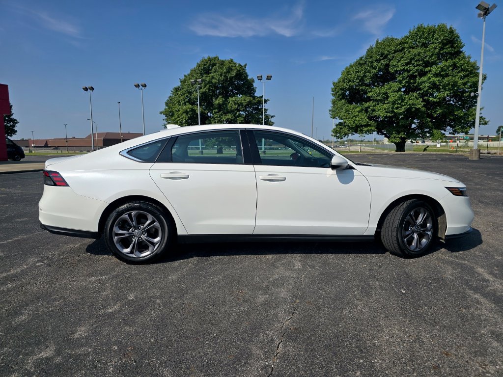 Used 2023 Honda Accord EX image 17