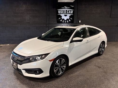 Used 2018 Honda Civic EX-T image 1