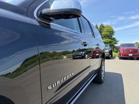 Used 2015 Chevrolet Suburban LTZ AWD/4WD image 11