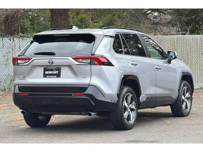 Used 2022 Toyota RAV4 SE w/ Weather & Moonroof Package
