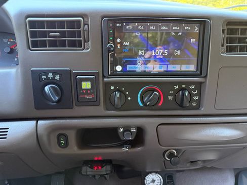 Used 2002 Ford F250 Lariat AWD/4WD image 12