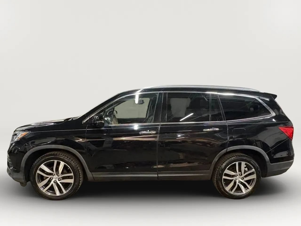 Used 2016 Honda Pilot Touring image 5