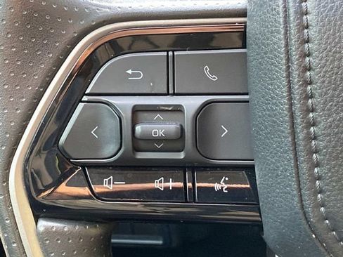 Used 2024 Toyota Tundra SR5 w/ SR5 Convenience Package AWD/4WD image 18