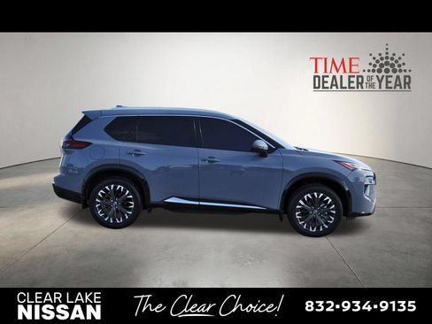 Certified 2024 Nissan Rogue Platinum w/ Platinum Premium Package FWD image 8
