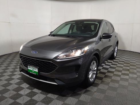 Used 2020 Ford Escape SE FWD image 15