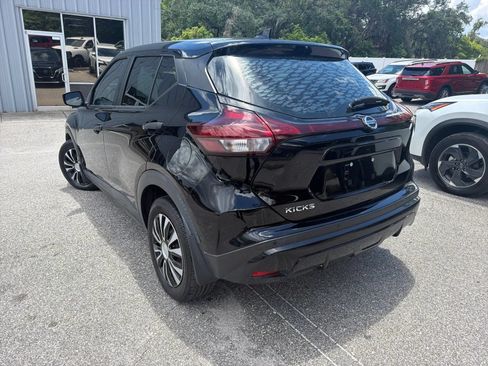 Used 2021 Nissan Kicks S FWD image 10