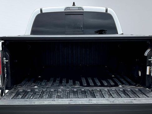 Used 2023 Toyota Tacoma Limited AWD/4WD image 8