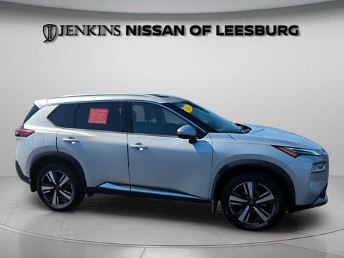 Certified 2022 Nissan Rogue Platinum w/ Head-Up Display Package FWD image 2