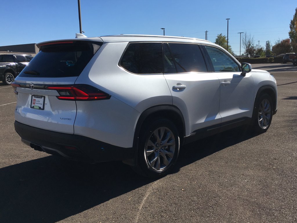 Used 2026 Toyota Grand Highlander AWD image 8