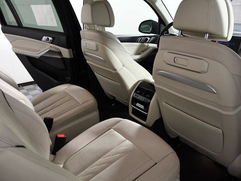 Used 2023 BMW X7 xDrive40i w/ Executive Package AWD/4WD image 22