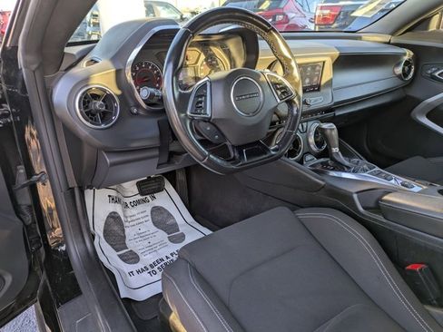 Used 2023 Chevrolet Camaro LT image 5