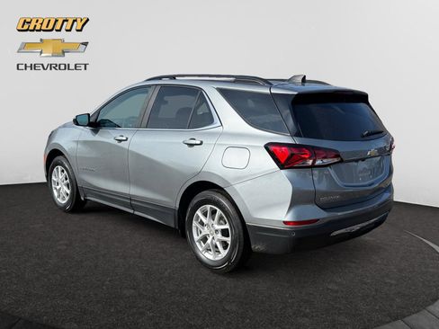 Used 2023 Chevrolet Equinox LT image 3