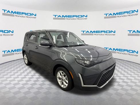 Used 2024 Kia Soul LX w/ Option Group 015 FWD image 7