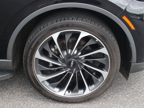 Used 2025 Lincoln Aviator Reserve w/ Equipment Group 201A AWD/4WD image 37