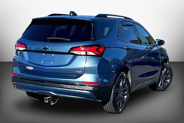 Used 2024 Chevrolet Equinox RS AWD/4WD image 2