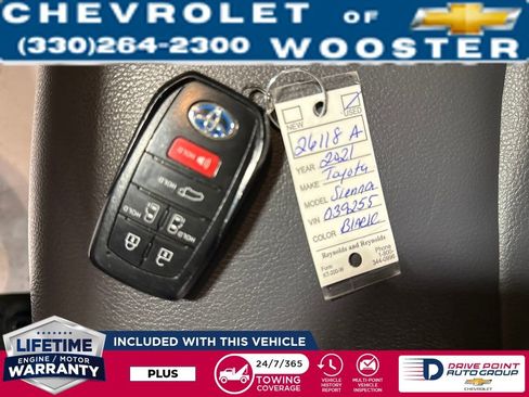 Used 2021 Toyota Sienna XSE image 38