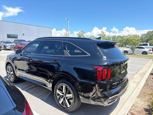 Used 2023 Kia Sorento EX FWD image 7