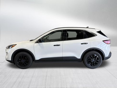 Used 2021 Ford Escape SE w/ Convenience Package AWD/4WD image 4
