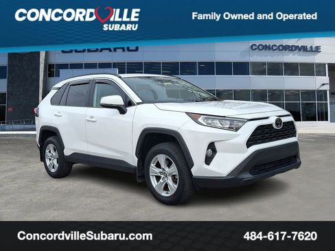 Used 2021 Toyota RAV4 XLE w/ Convenience Package image 1