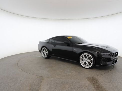 Used 2025 Ford Mustang GT Premium image 26