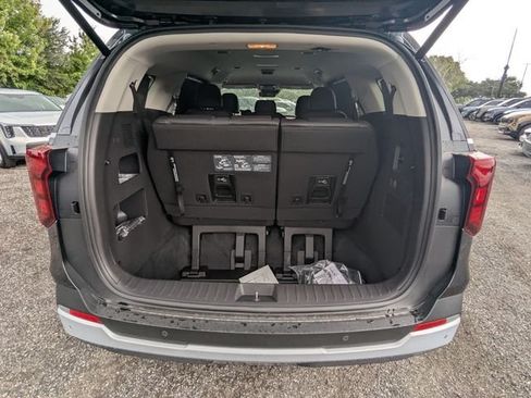New 2027 Kia Carnival EX FWD image 14