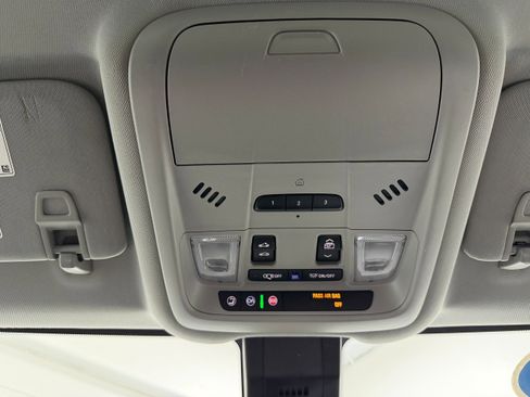 Used 2019 Chevrolet Equinox Premier image 19