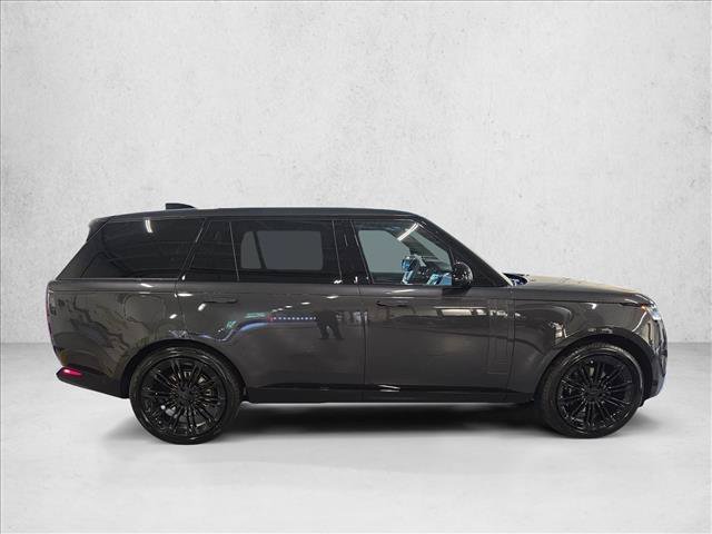 New 2026 Land Rover Range Rover Long Wheelbase SE AWD/4WD image 4