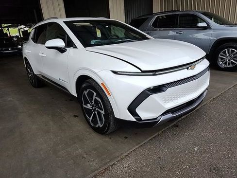 Used 2024 Chevrolet Equinox EV LT image 4