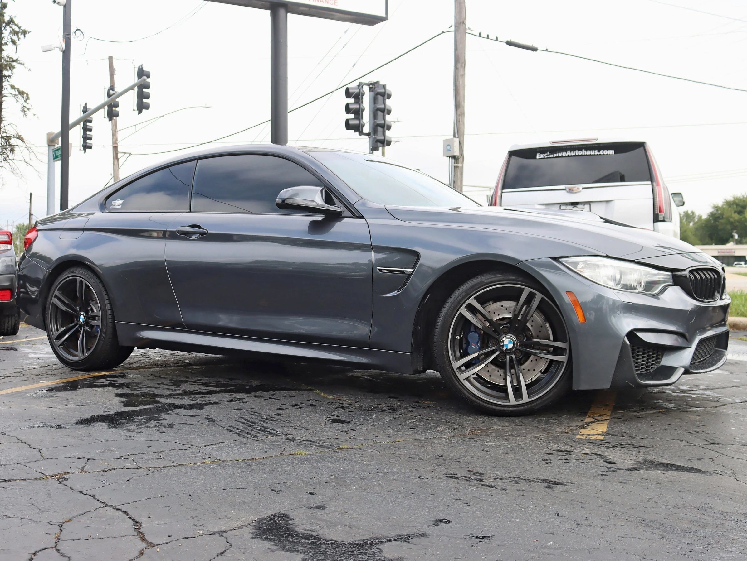 Used 2016 BMW M4 Coupe RWD image 2