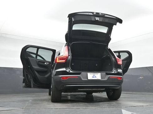 Used 2025 Volvo XC40 B5 Plus AWD/4WD image 54