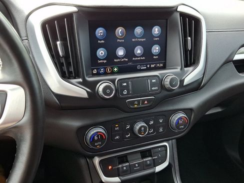 Used 2024 GMC Terrain SLT AWD/4WD image 27